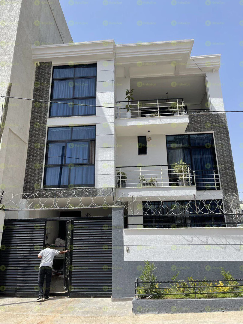 150 ካሬ የሚሸጥ ቤት በአያት