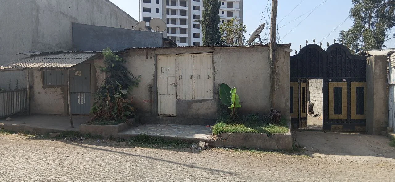 315 ካሬ የሚሸጥ ቤት በCMC አካባቢ