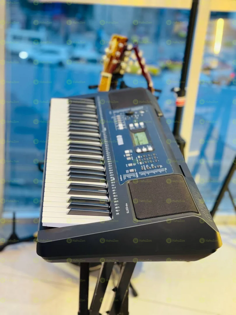 Yamaha psr e 373 Keyboard