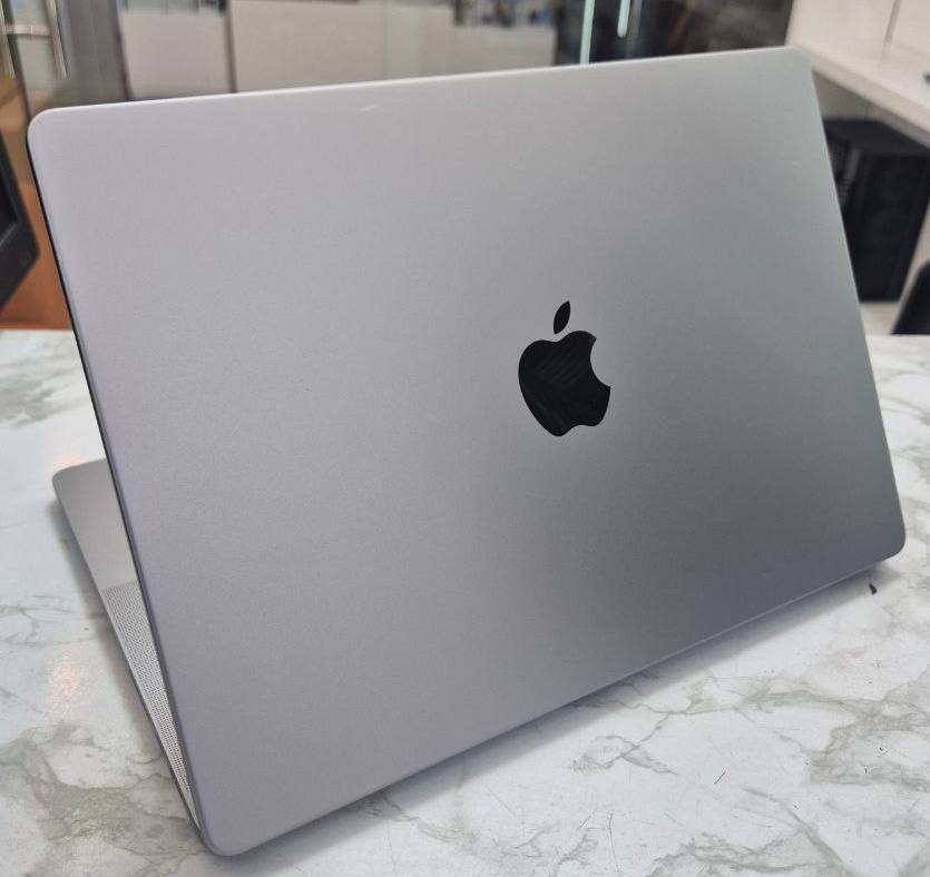 MacBook M1 Pro 14-inch