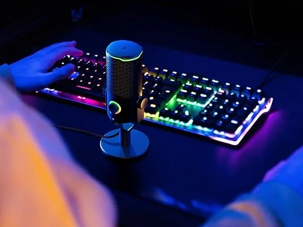 JBL Quantum Stream Microphone