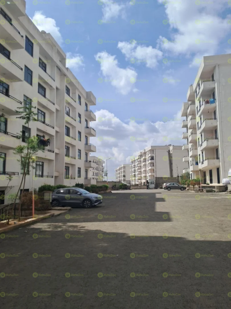 103 ካሬ የሚሸጥ አፓርታማ በአያት ኖህ ሪል እስቲት