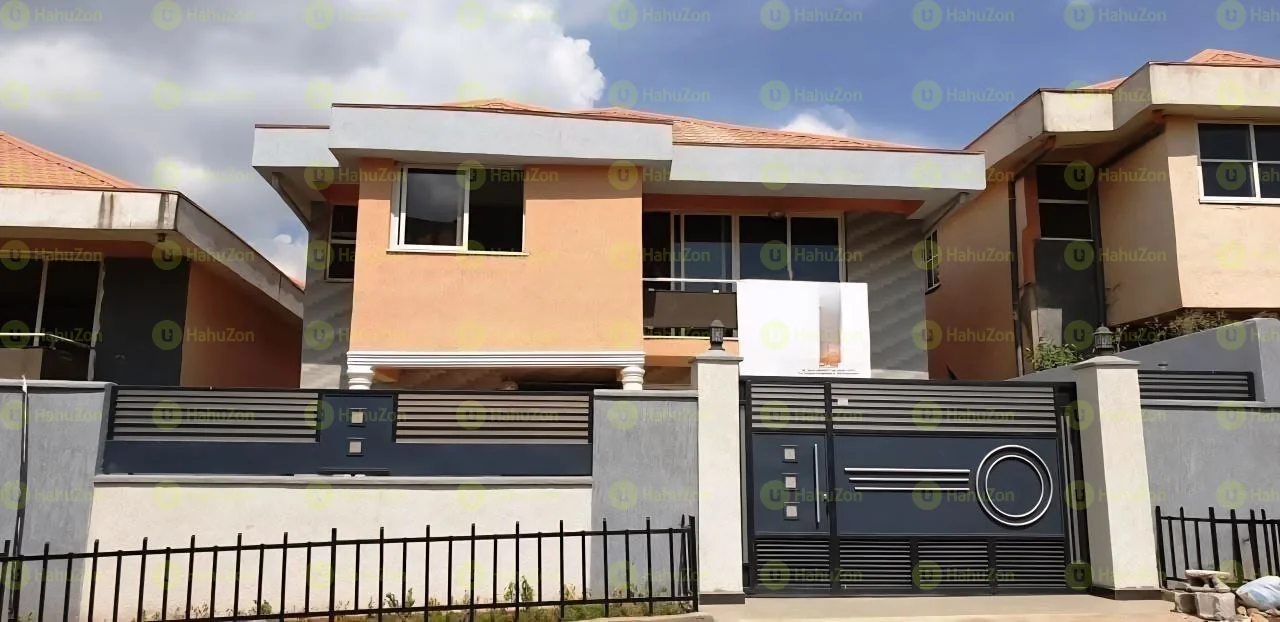 250 ካሬ የሚሸጥ ቤት በወሰን አካባቢ