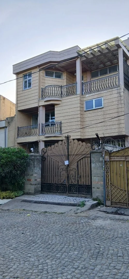 175 ካሬ የሚሸጥ G+2 ቤት በፊጋ አካባቢ