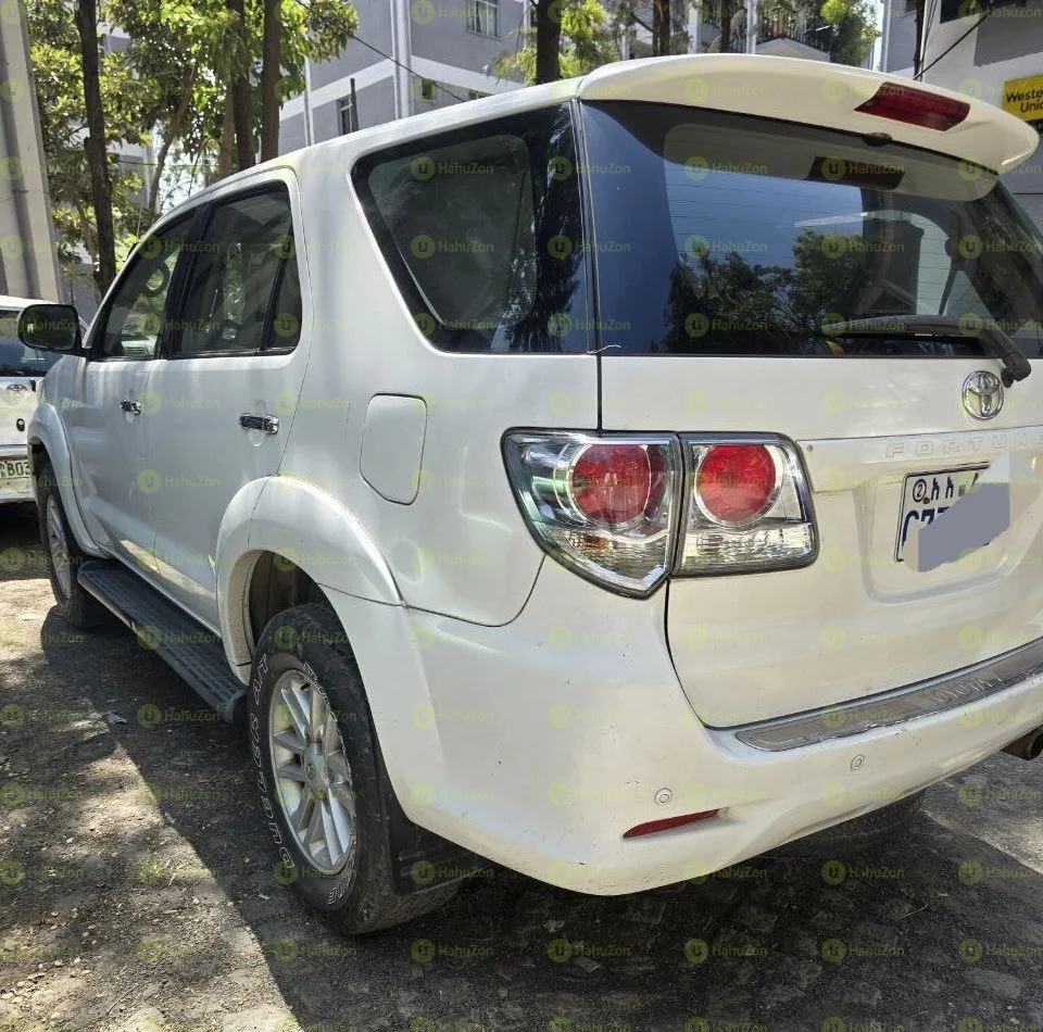 2013 Model-Toyota Fortuner