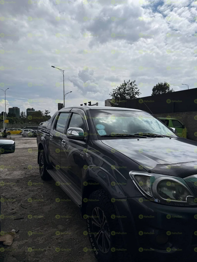 2010 Model-Toyota Hilux Double Cup