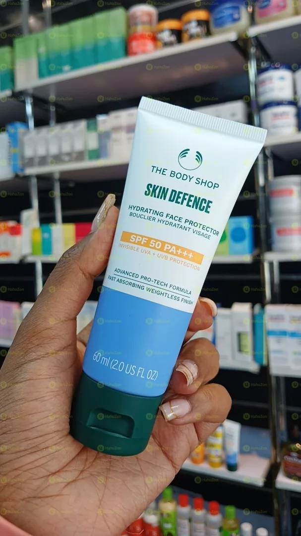 The Body Shop Skin Defence Hydrating Face Protector SPF 50 PA+++ (60ml)