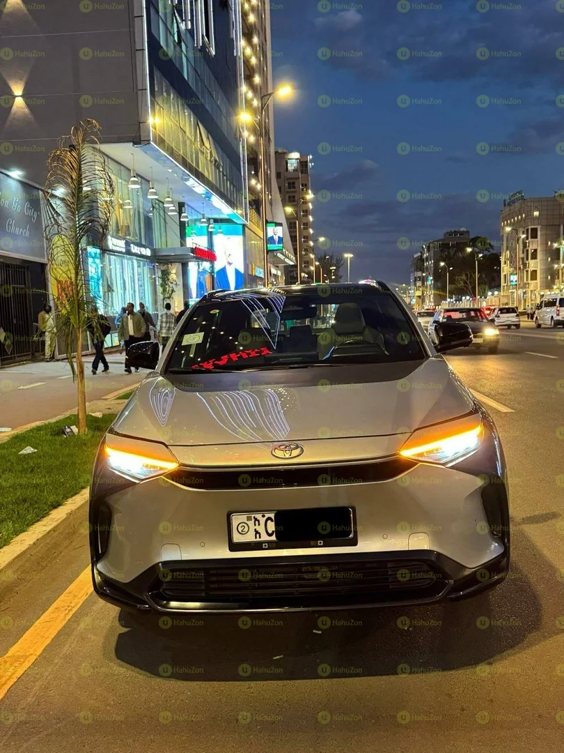 2023 Model-Toyota Bz4x 2WD