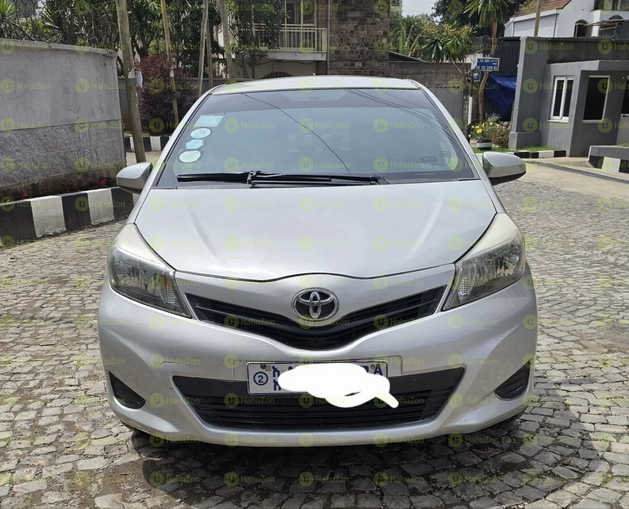 2012 Model-Yaris Compact