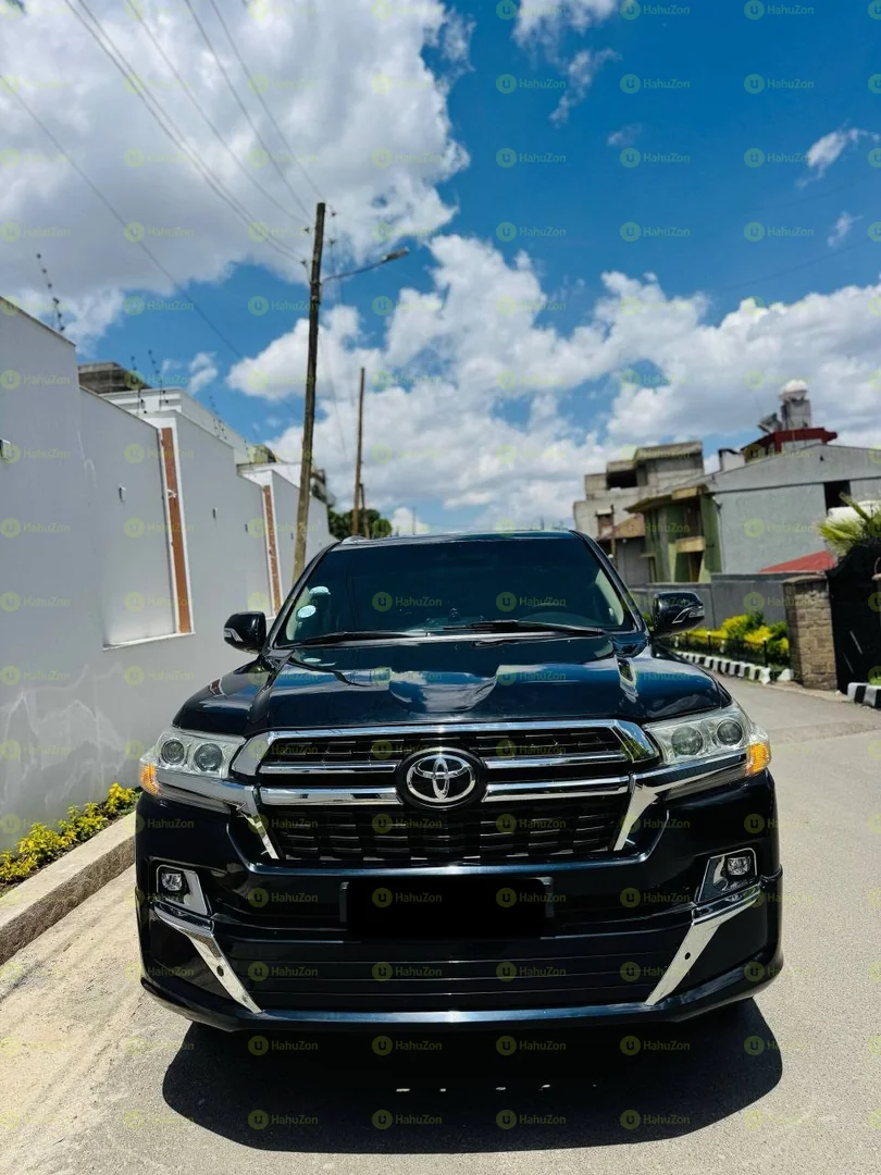 2011 Model-Toyota LandCruiser GXR