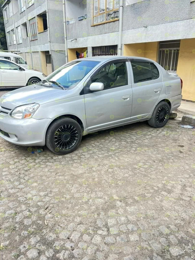2005 Model-Toyota  platz