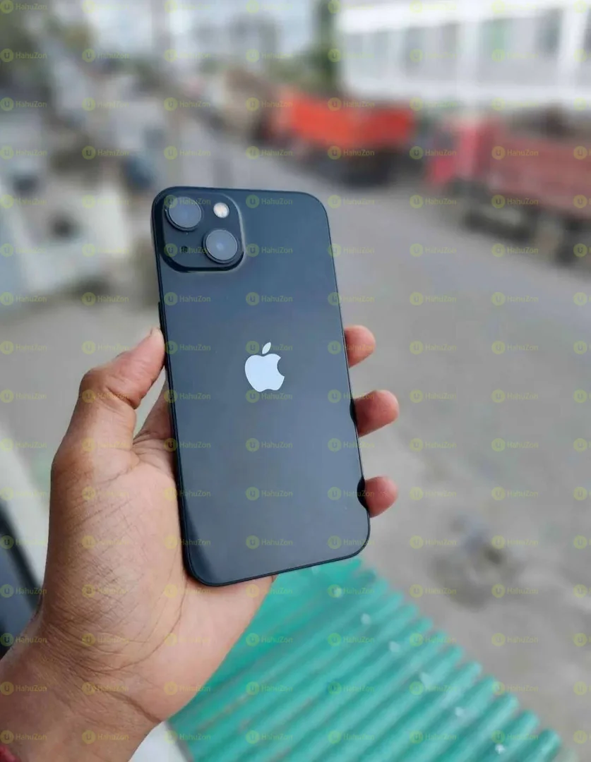 Apple iPhone 13