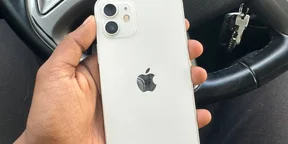 Apple iPhone 12