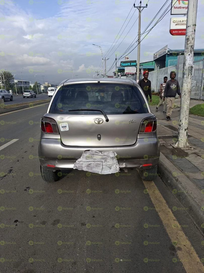 2001 Model-Toyota Vitz