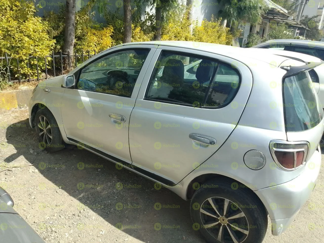 2001 Model-Toyota Vitz