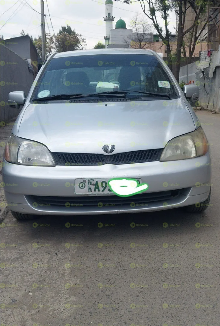 2001 Model-Toyota Pltaz
