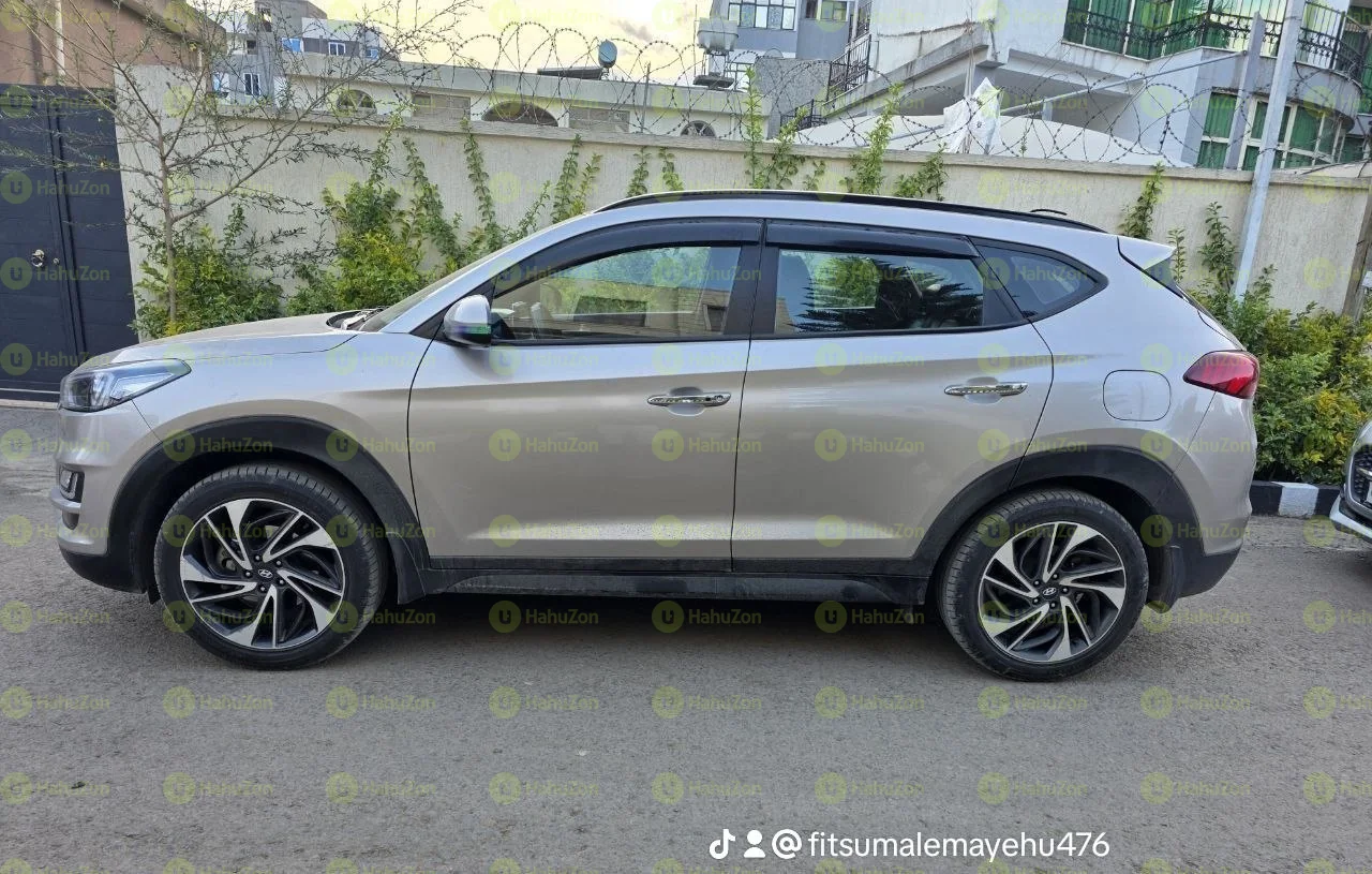 2020 Model-Hyundai Tucson