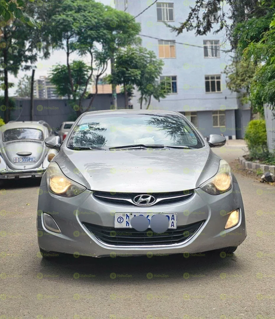 2012 Model-Hyundia Elantra