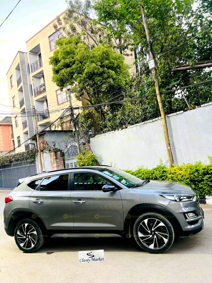 2020 Model-Hyundai Tucson