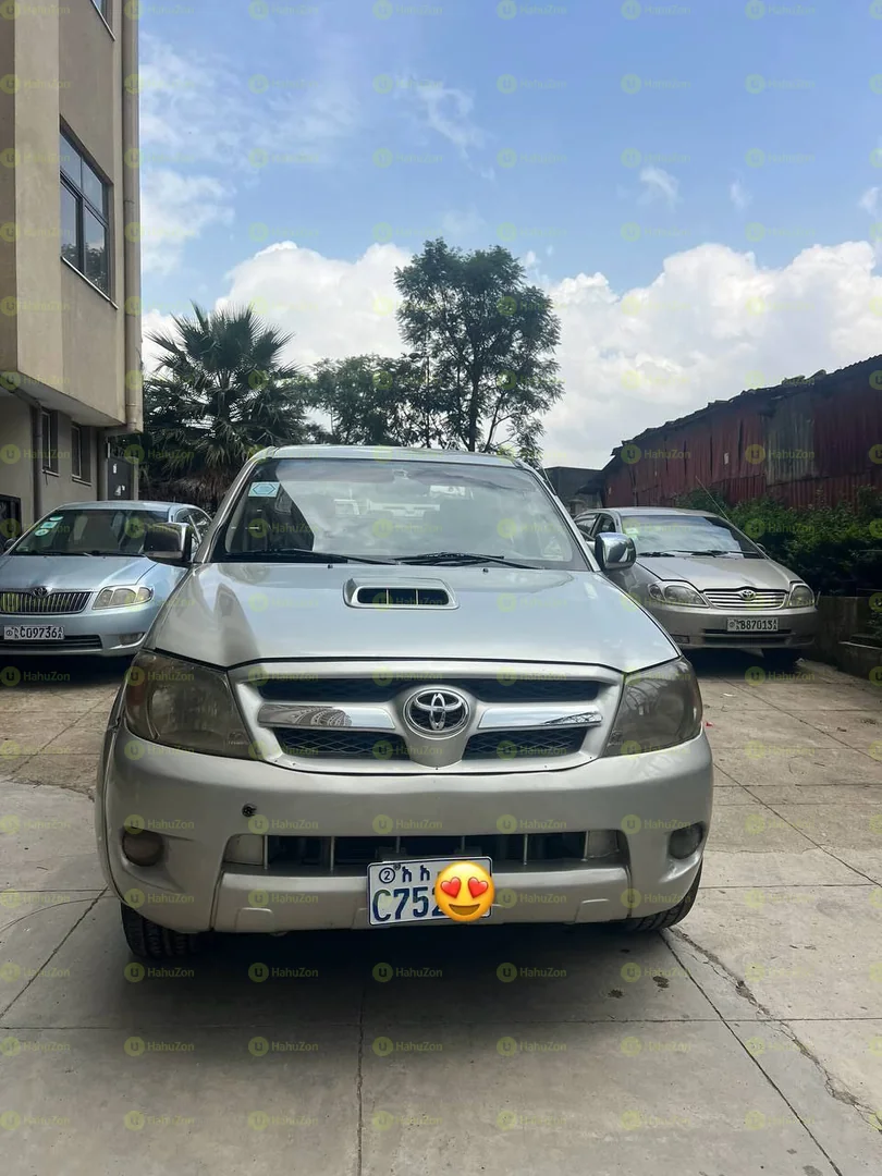 2007 Model-Toyota Hilux Daubl Cap