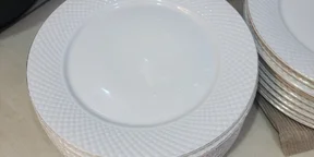 ውብ እና ማራኪ የሸክላ መመገቢያ ሰሀን
