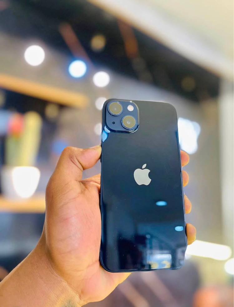 iPhone Apple 13