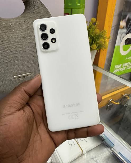 Samsung Galaxy A52