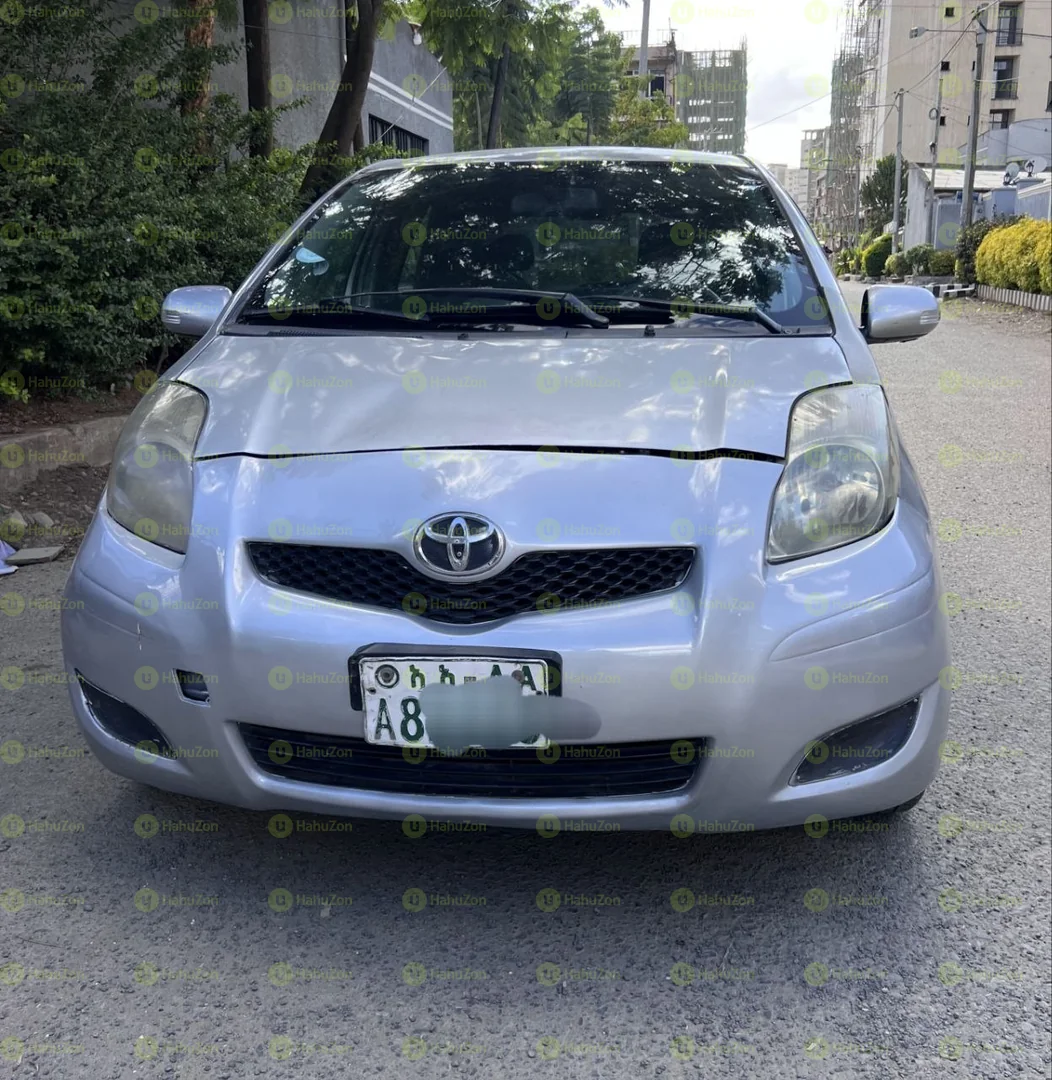 2010 Model-Toyota Yaris