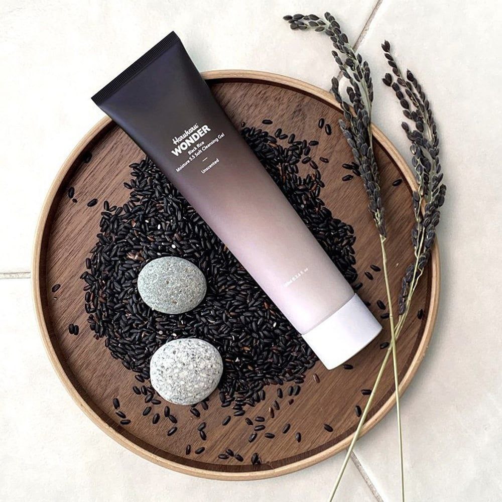 HaruHaru Black Rice Moisture 5.5 Soft Cleansing Gel