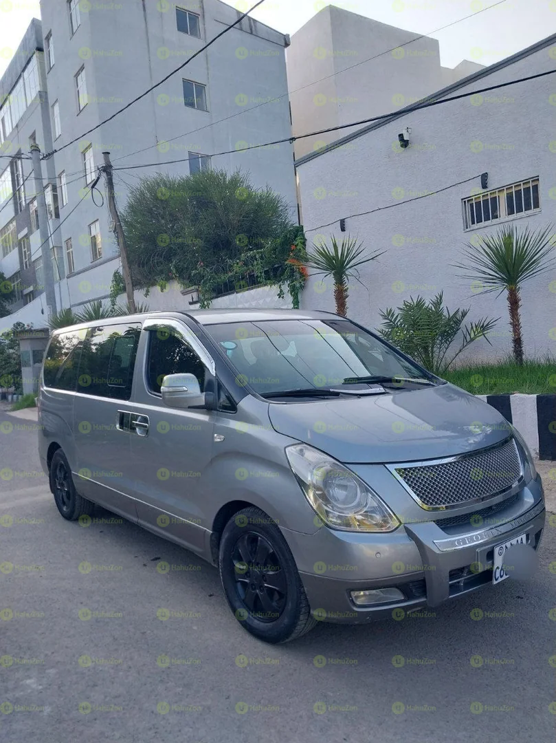 2014 Model-Hyundai Grand Starex