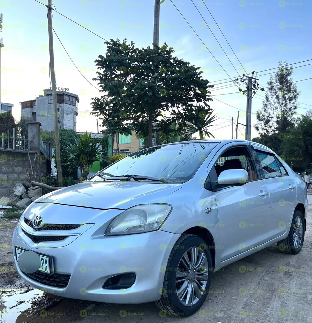 2010 Model-Toyota Yaris