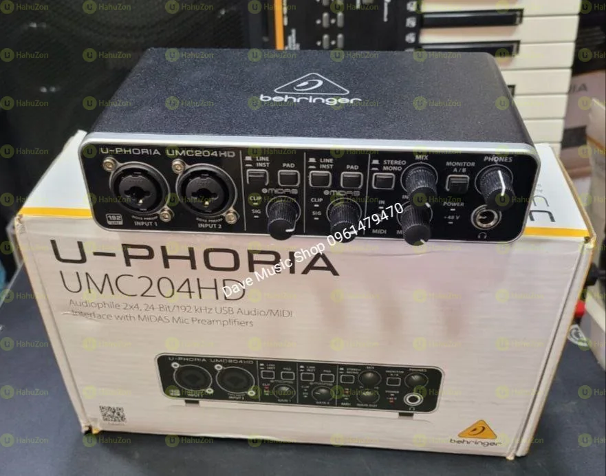 Behringer U -PHORIA UMC204HD 2i4 Sound Card