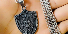 3D Stainless Steel Unique Engraved Necklaces