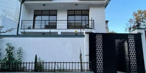 175 ካሬ የሚሸጥ G+1 ቤት በሰሚት