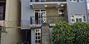 175 ካሬ የሚሸጥ G+2 ቤት በጃክሮስ አለማየሁ አካባቢ