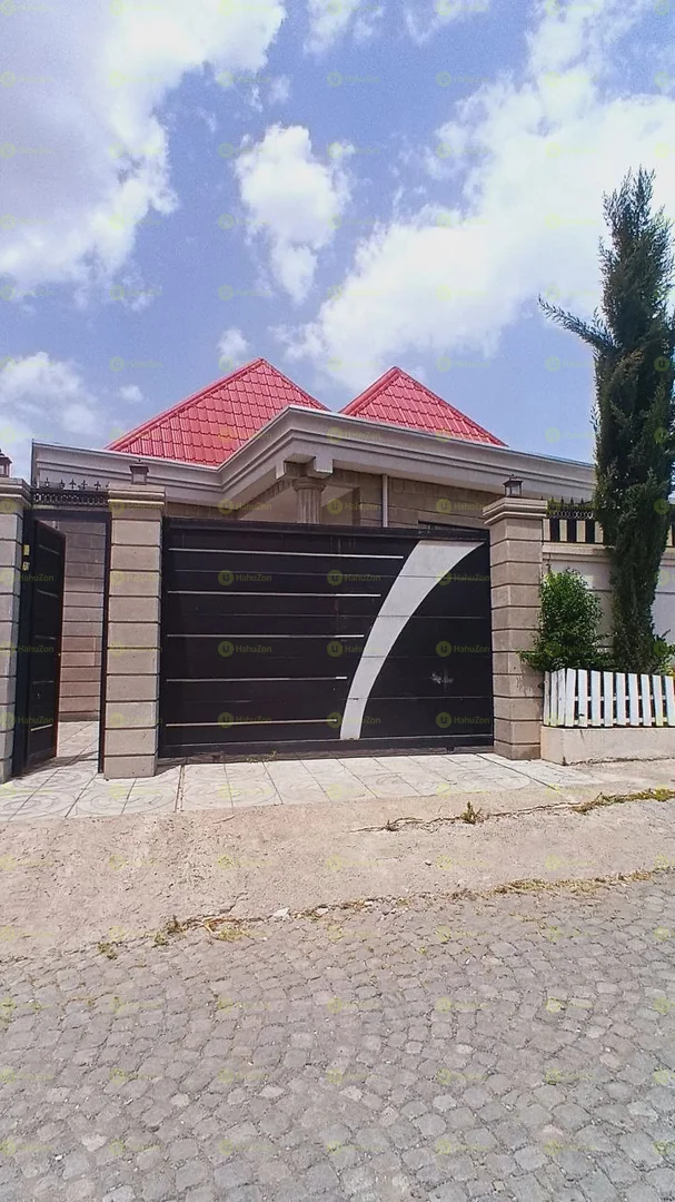 150 ካሬ የሚሸጥ ቪላ ቤት በሰሚት