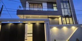 250 ካሬ የሚሸጥ G+2+ቴራስ ቤት በአያት