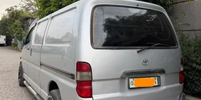 2005 Model-Toyota Hiace Dolphin