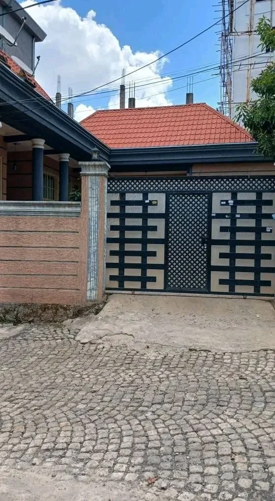 175 ካሬ የሚሸጥ ቪላ ቤት በአያት