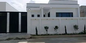 220 ካሬ የሚሸጥ ዘመናዊ ቪላ ቤት በሰሚት