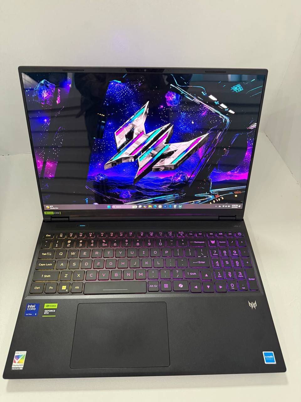 Acer Predator Helion NEO16 AI Gaming Laptop