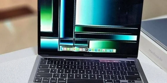 MacBook Pro M2 13" 2022 Laptop