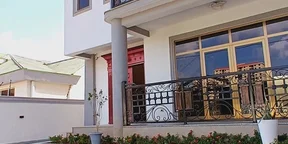 250 ካሬ የሚሸጥ G+1 ቤት በአያት