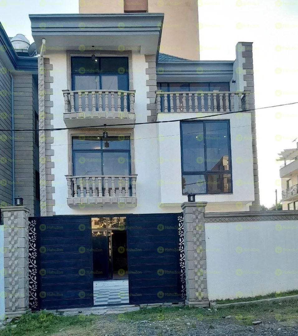 200 ካሬ የሚሸጥ G+2 መኖርያ ቤት በአያት
