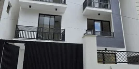 175 ካሬ የሚሸጥ G+3 ቤት በአያት
