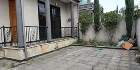 250 ካሬ የሚሸጥ ቪላ ቤት በሰሚት