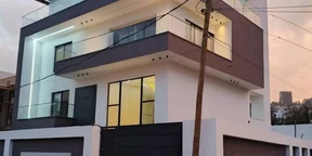 305 ካሬ የሚሸጥ G+3 ቤት በመገናኛ አሚቼ አከባቢ