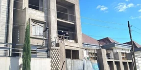 175 ካሬ የሚሸጥ G+3+ቴራዝ ቤት በአያት