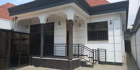 250 ካሬ የሚሸጥ ቪላ ቤት በአያት