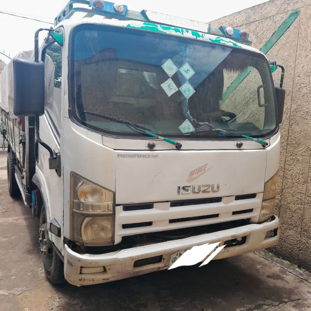 2009 Model-Isuzu Obama